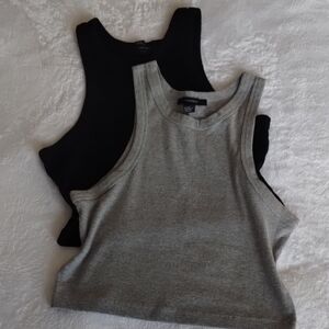 Forever 21 2 Pk Cropped Tank Top Bundle Black and Gray Large